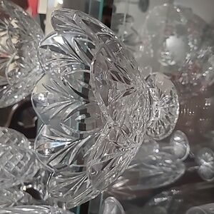 BEAUTIFUL CRYSTAL BOWL
